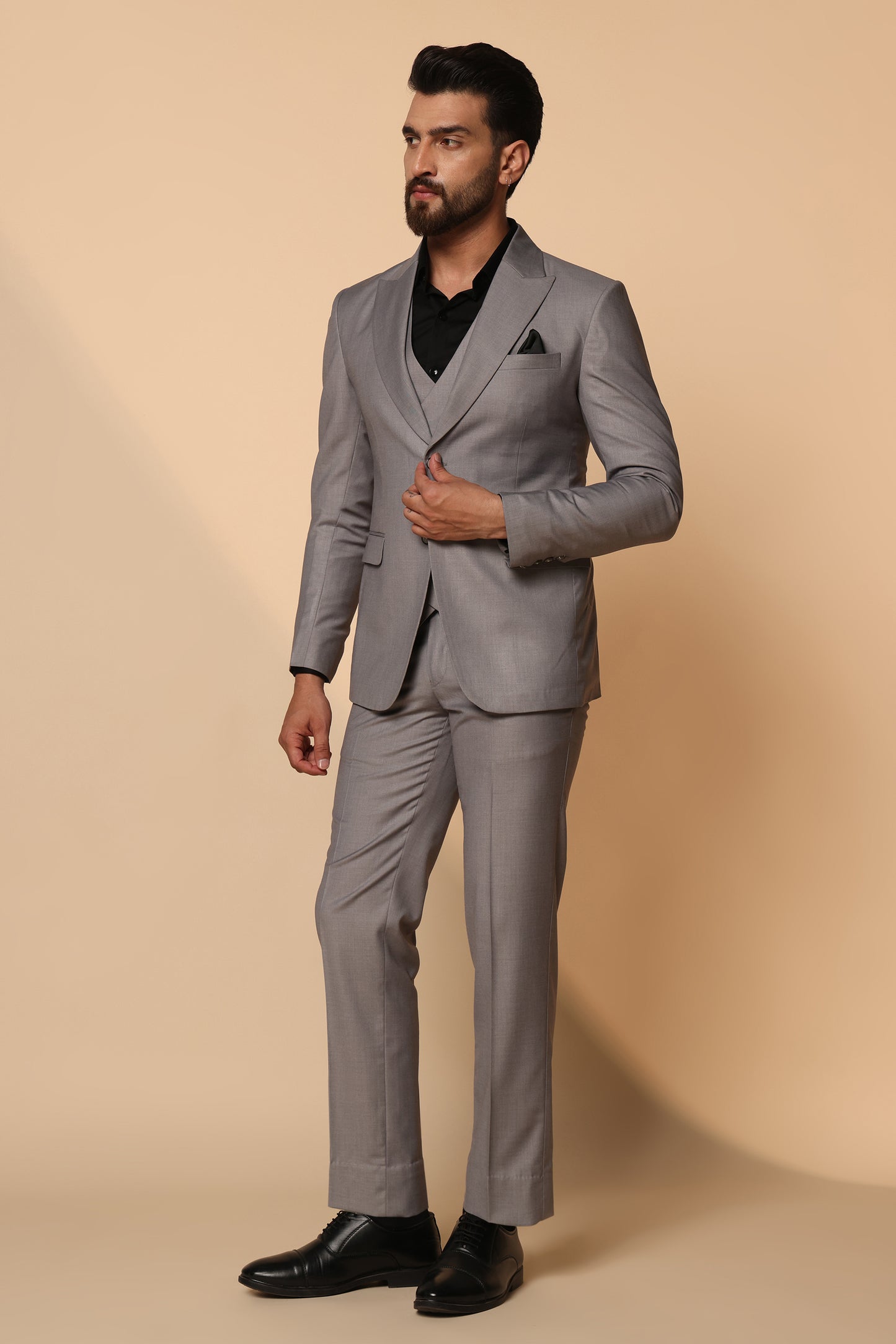 Silver Sage Italian Fit Men's Single Breasted Three Piece Suit
