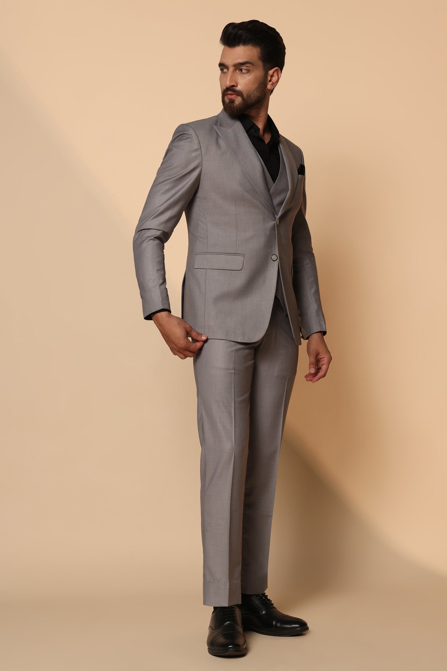 Silver Sage Italian Fit Men's Single Breasted Three Piece Suit