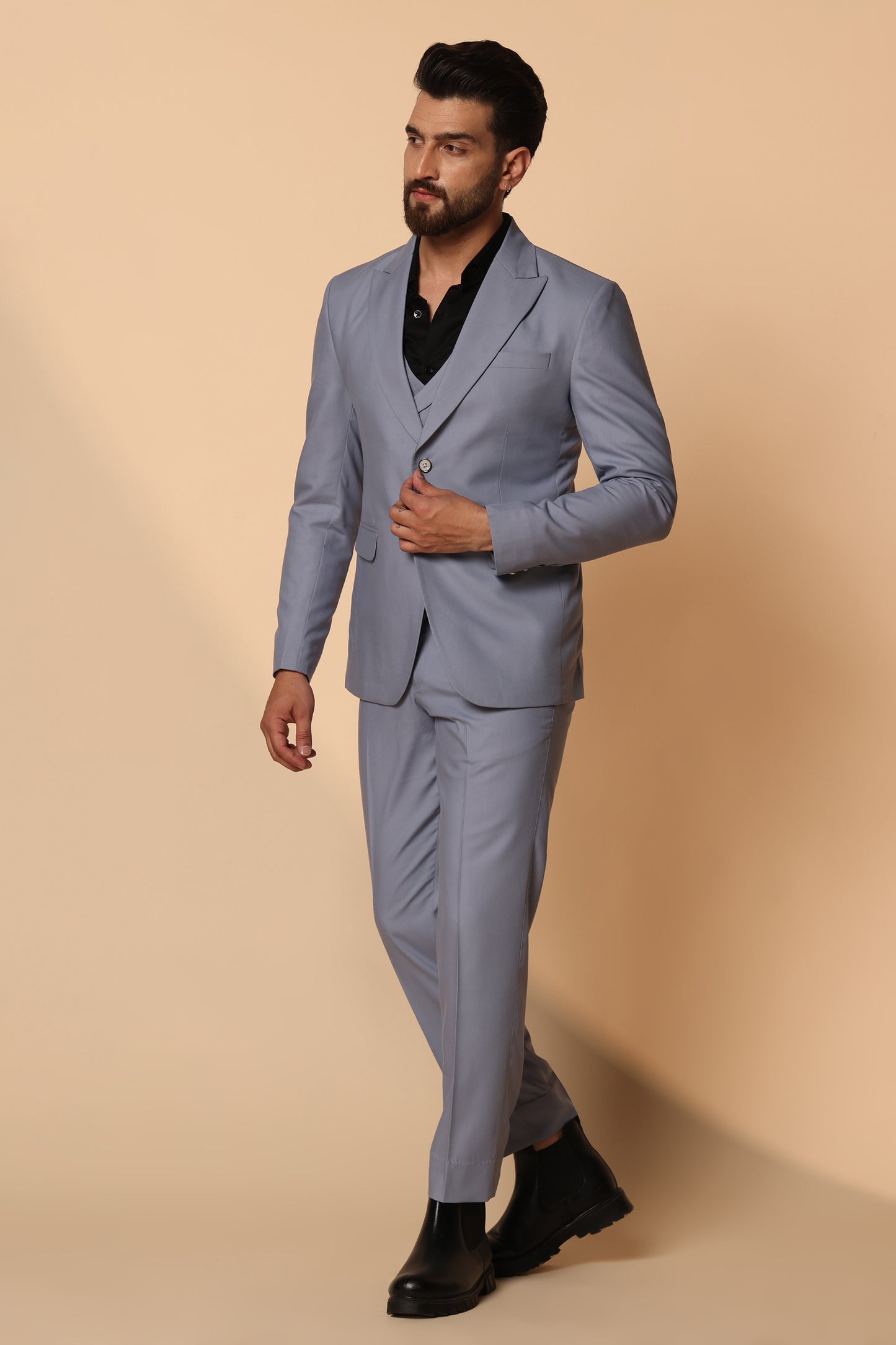 Azure Monarch Italian Fit Men's Single Breasted Three Piece Suit